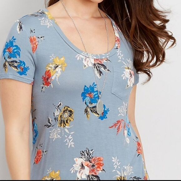Maurice’s lightweight flower 🌸 tshirt size: L - Picture 1 of 4